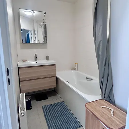 Apartment 60m2 Pour De 4 A 6 Voyageurs Clichy